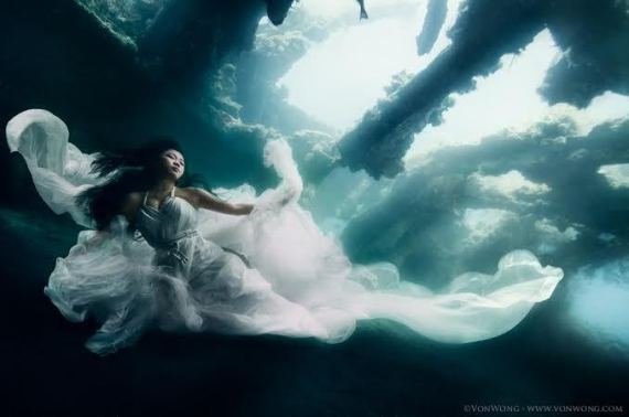 model underwater