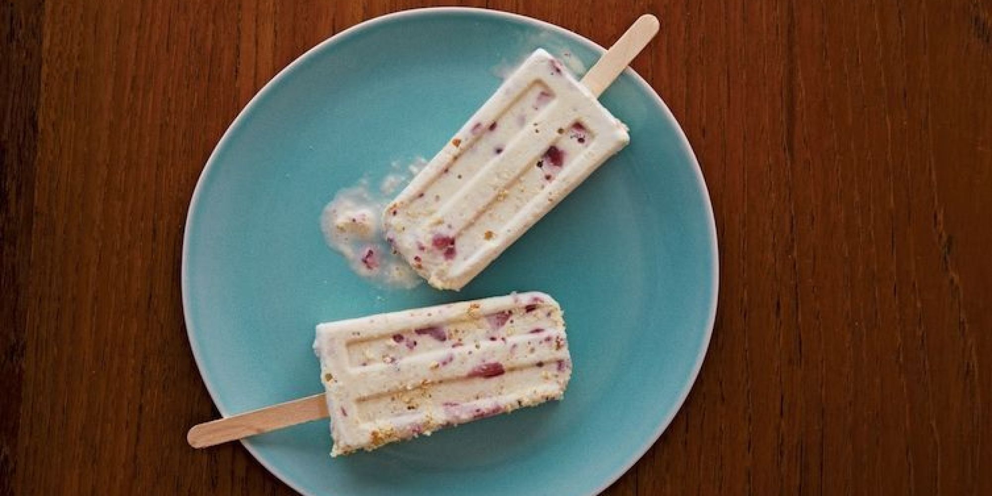 How to Make Strawberry Shortcake Ice Cream Pops at Home | HuffPost