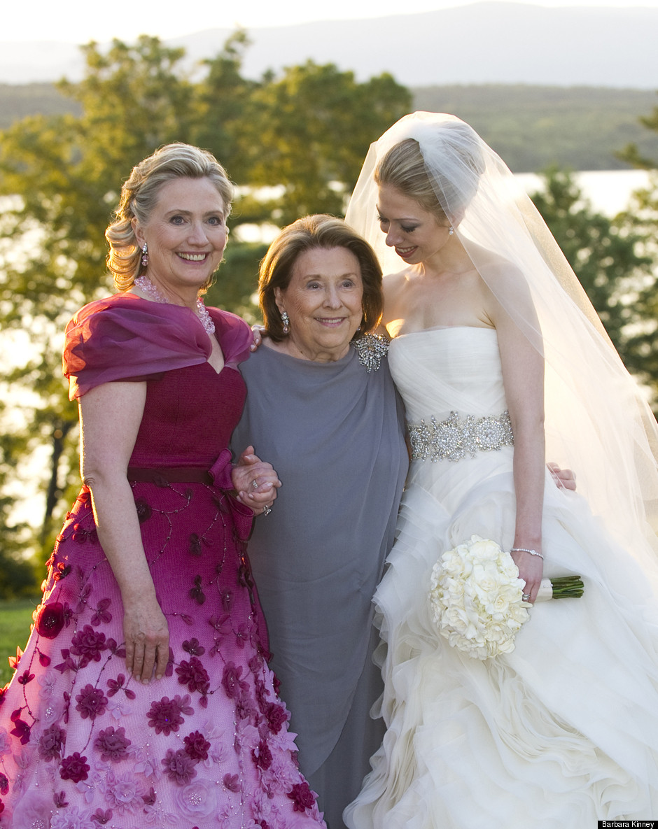 Oscar de la renta mother of store the bride