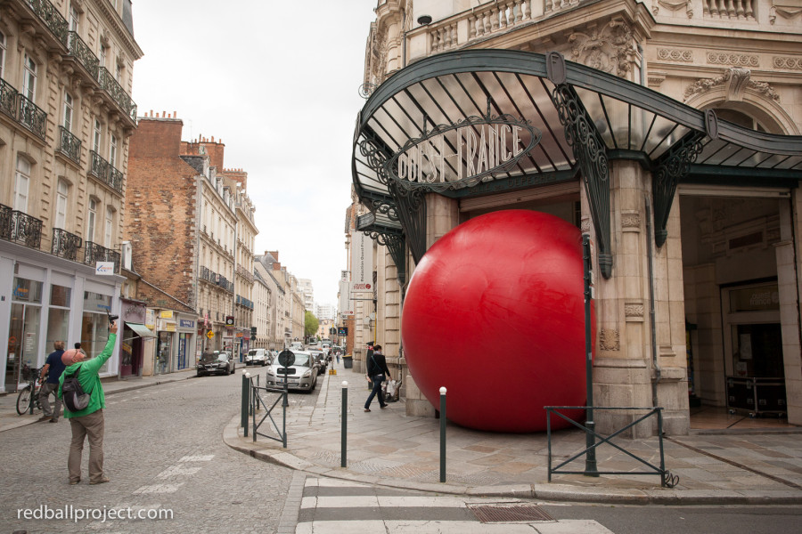 red ball