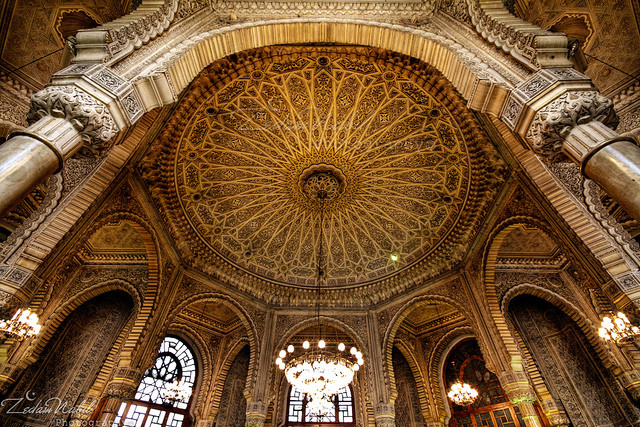 plafon de la grande salle de la grandeposte