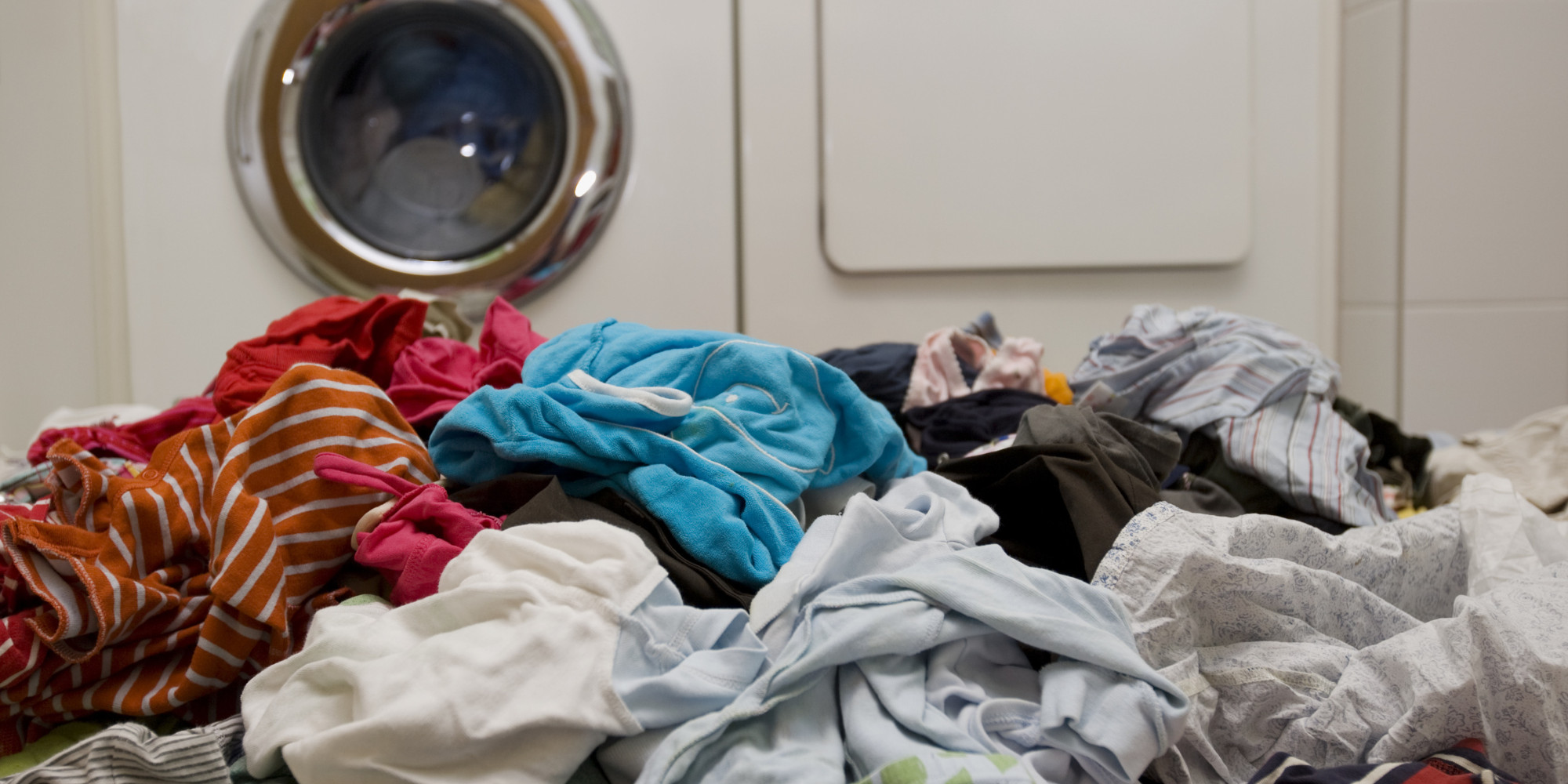 Throw Out the Dirty Laundry of Past Behavior After Divorce | HuffPost