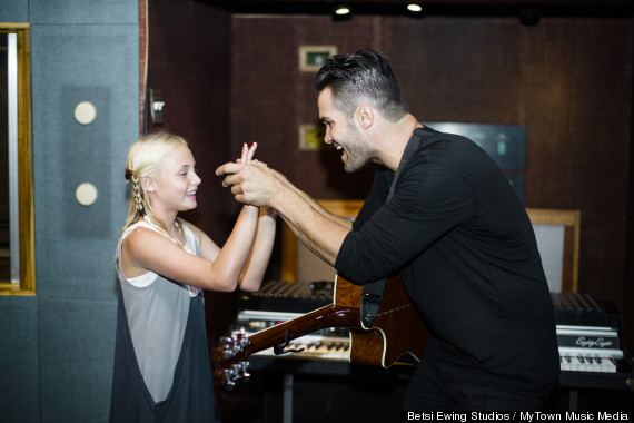 children learning music