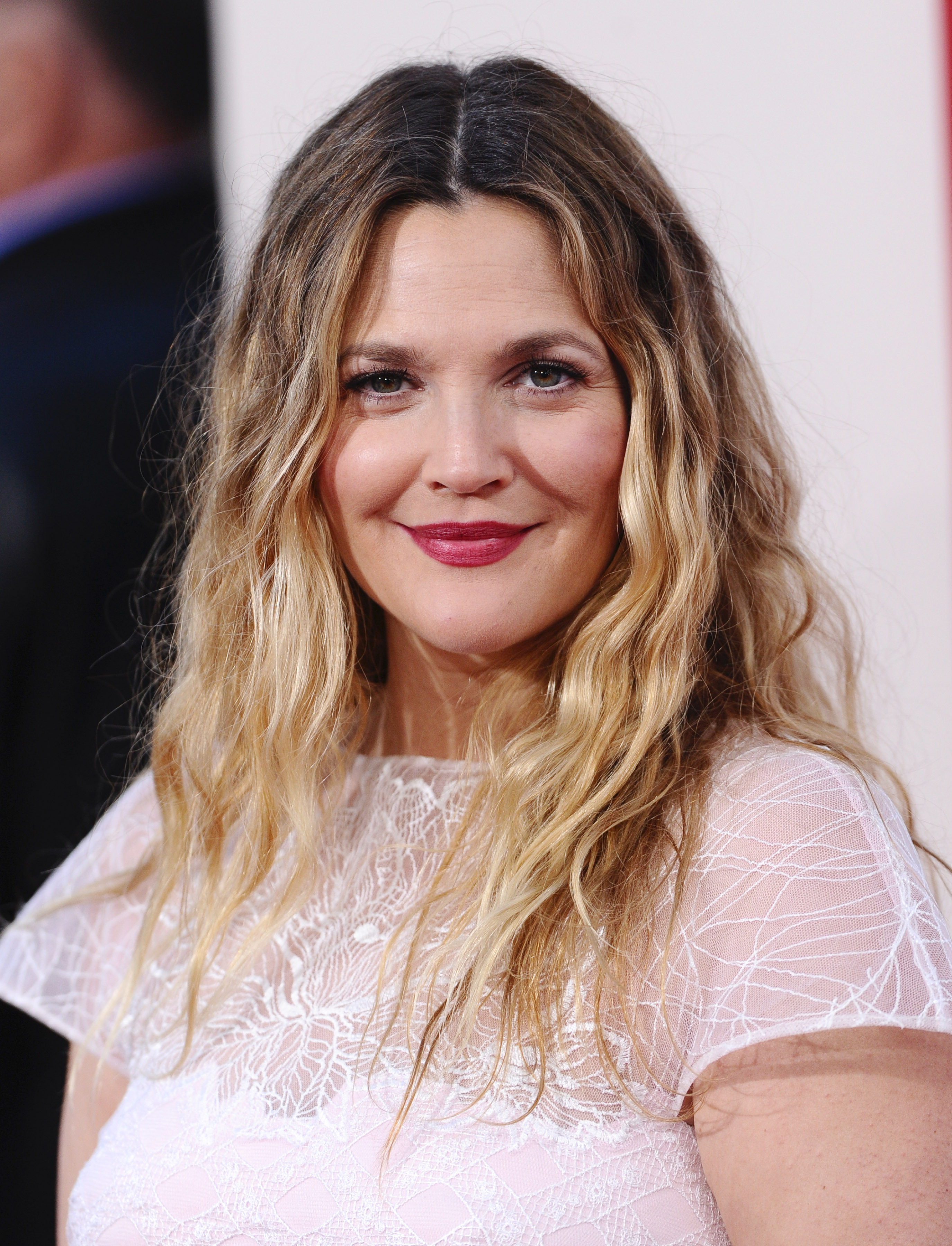 Here S How You Can Tame Your Wavy Rebellious Hair This Summer Huffpost Life