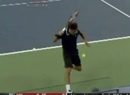 Roger Federer Between-The-Legs Shot Stuns U.S. Open Crowd (VIDEO)