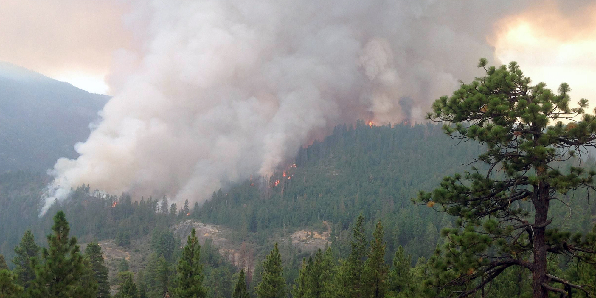 Wildfire Near California-Oregon Border 'Extreme,' Firefighters Say ...