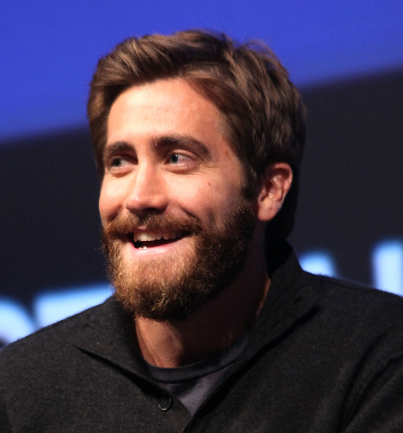 jake gyllenhaal facial hair