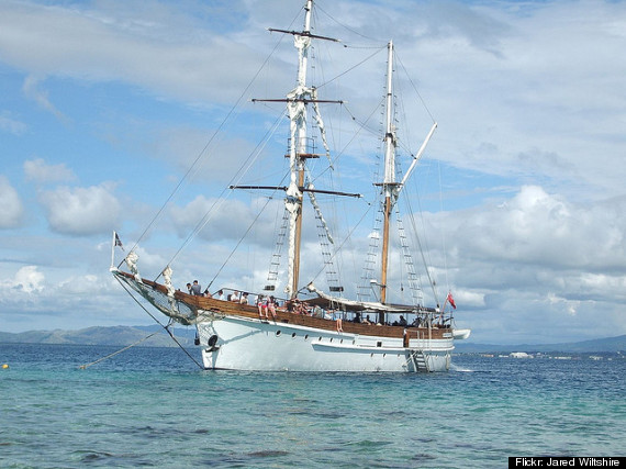 fiji boat cruise