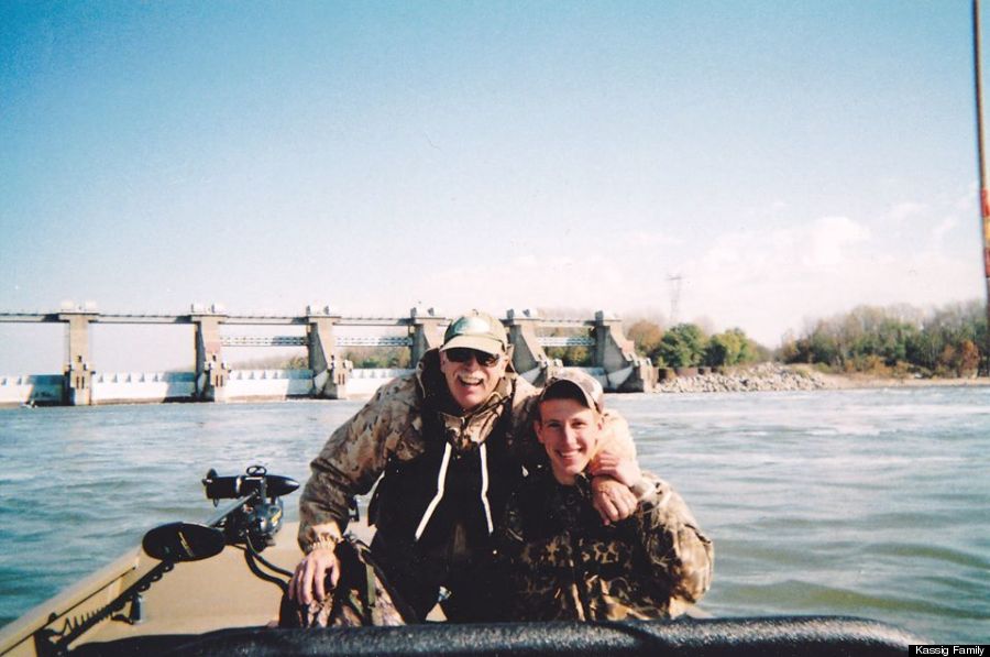 peter kassig fishing with dad