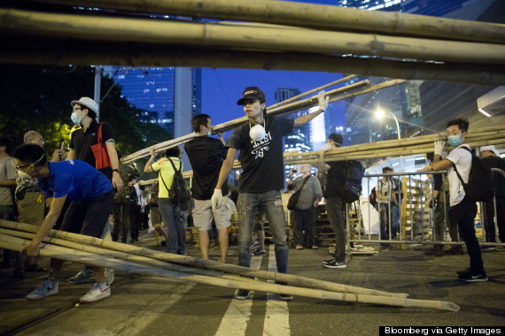 hong kong remove barricades