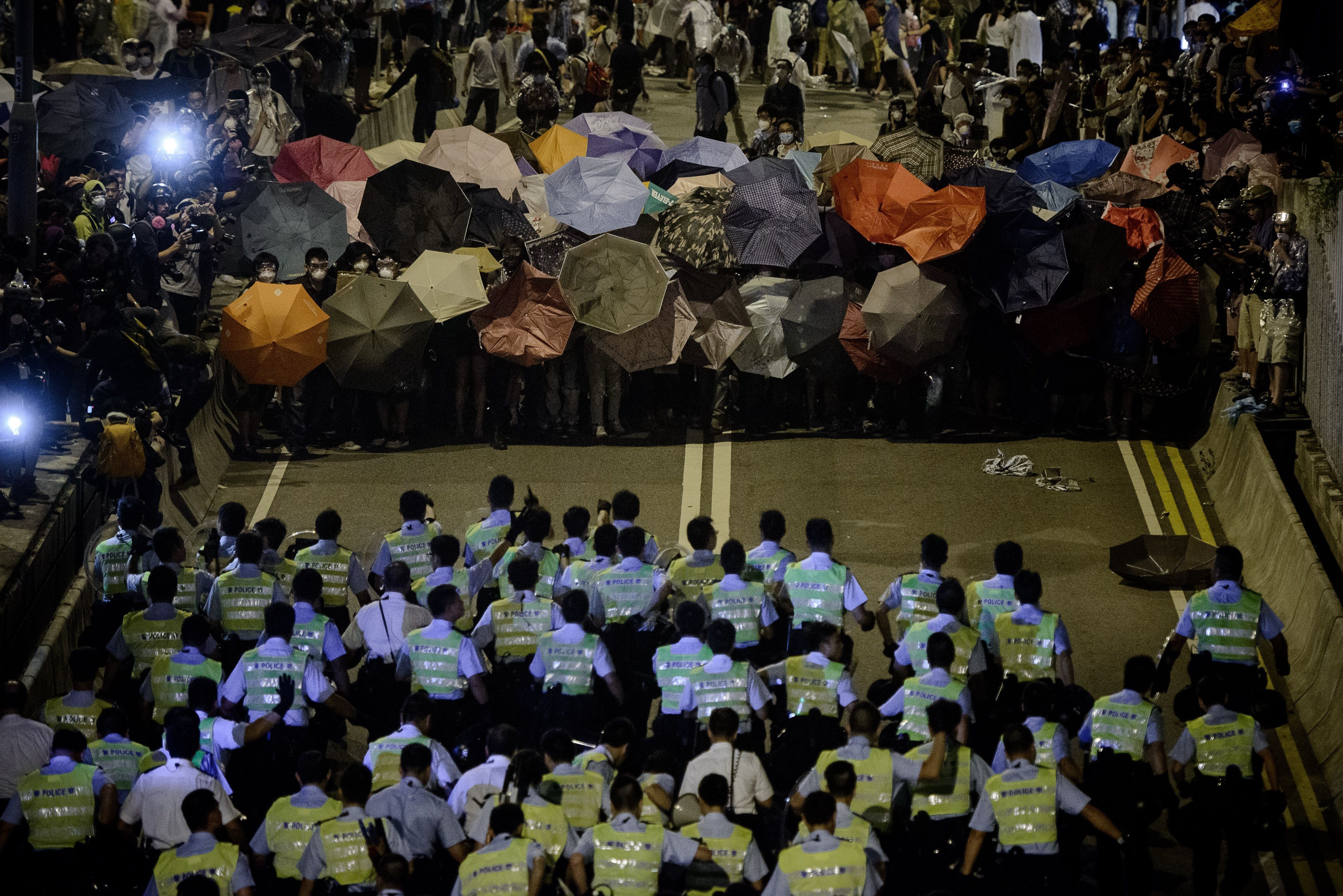 occupy central barricades