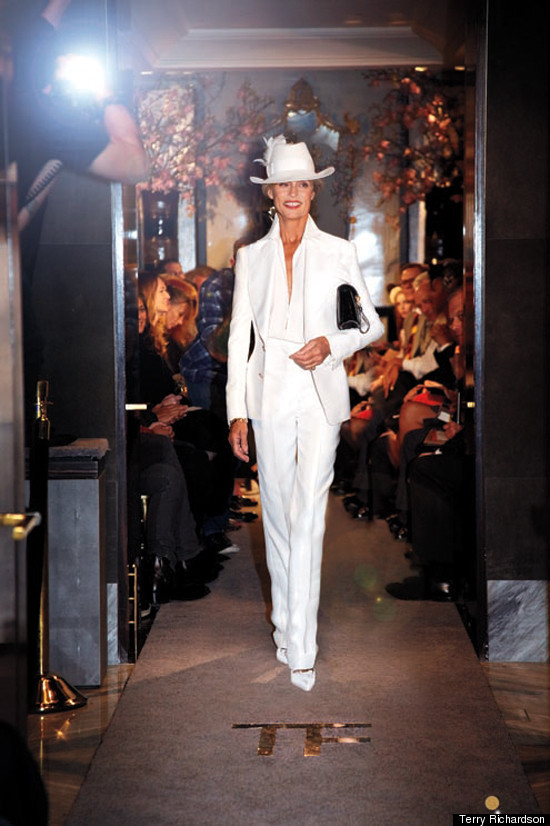 Beyonce & Lauren Hutton Model In Tom Ford's Secret Runway Show (PHOTOS) |  HuffPost Life