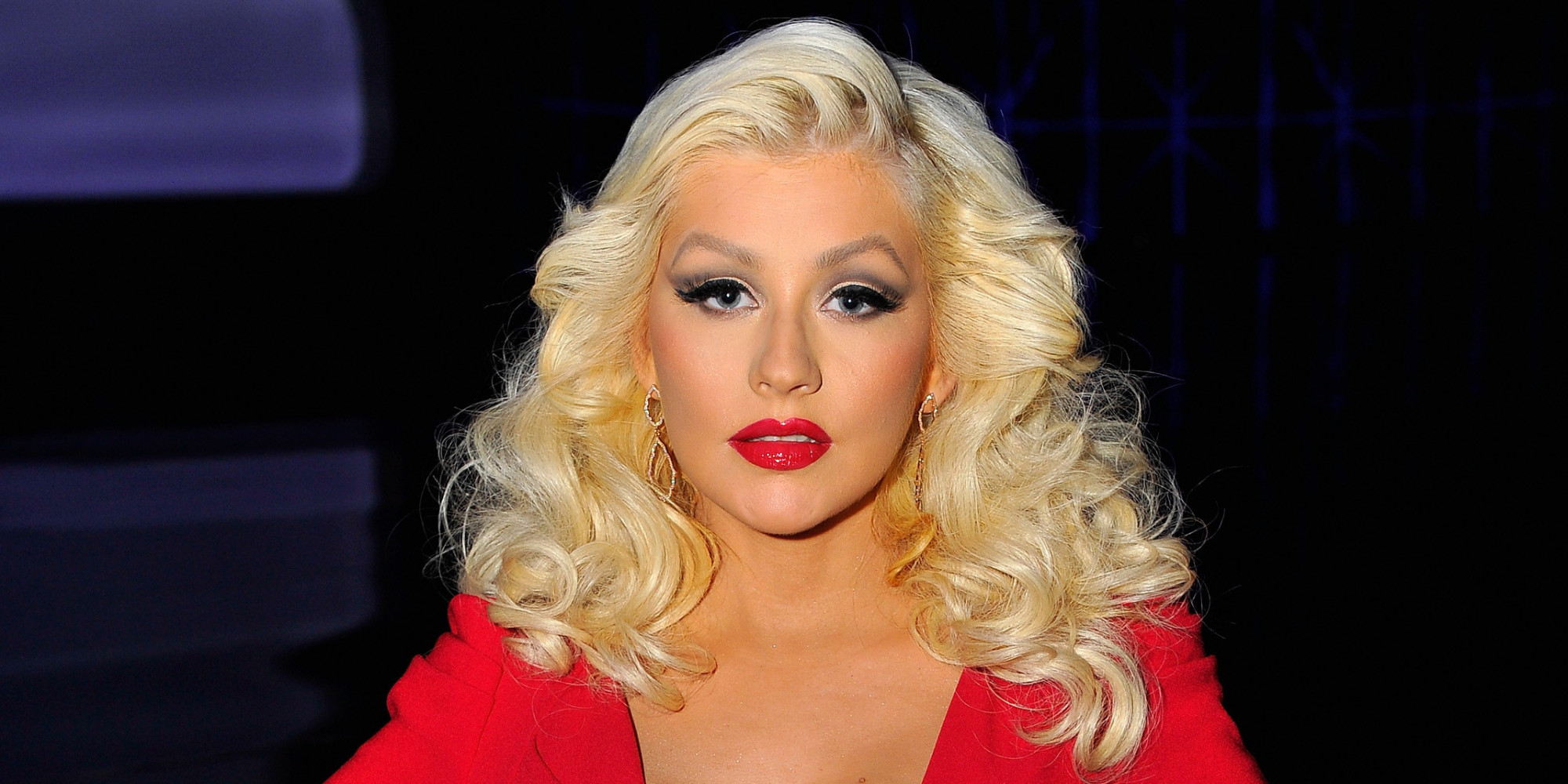 Christina Aguilera Stuns In Low-Cut Red Dress At Breakthrough Prize ...