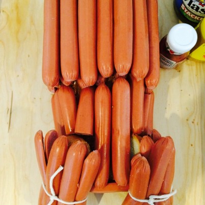 https://i.huffpost.com/gen/2278376/thumbs/r-TASTE-HOT-DOG-TURKEY-403xFB.jpg