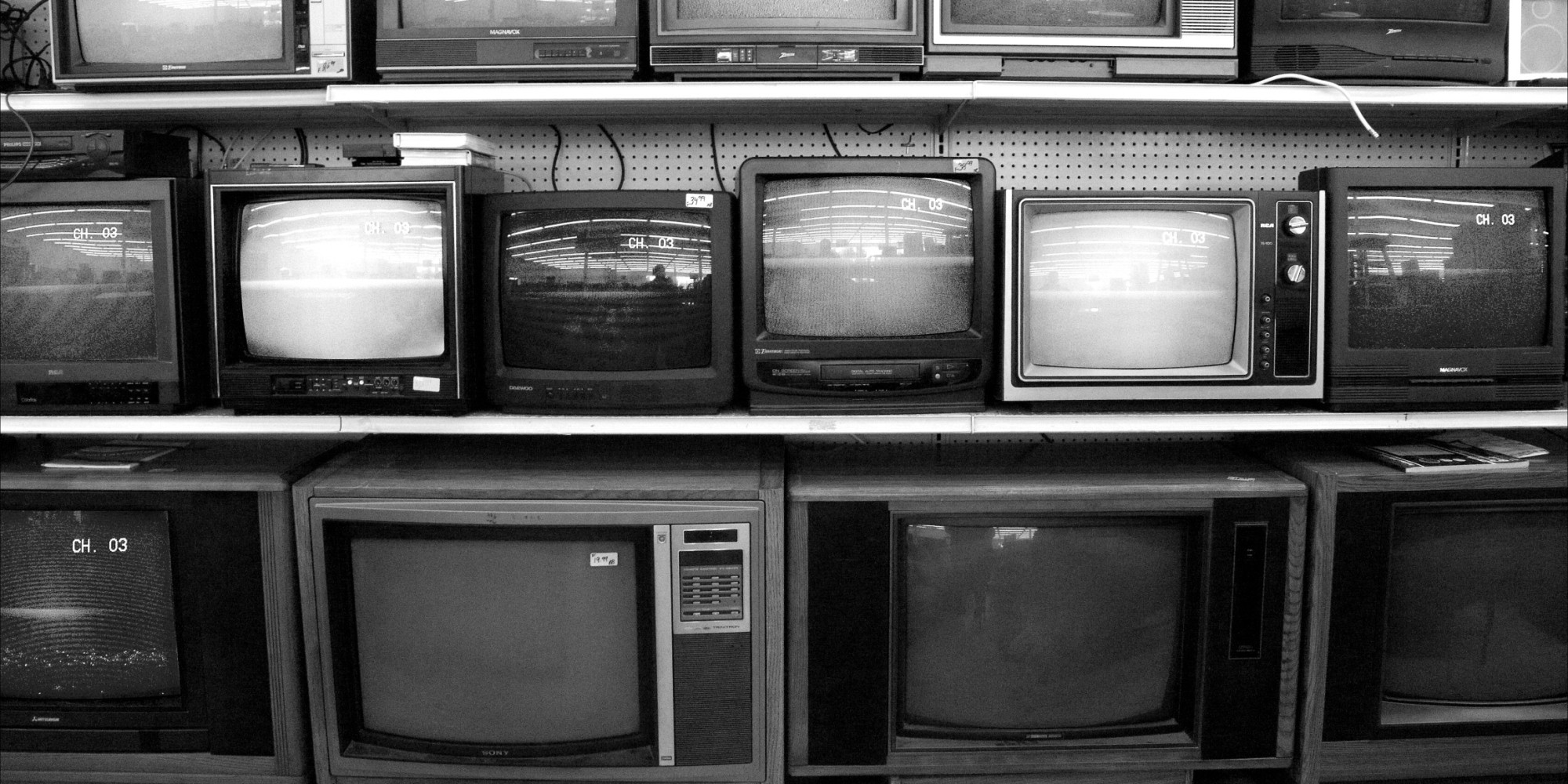 Много телевизоров