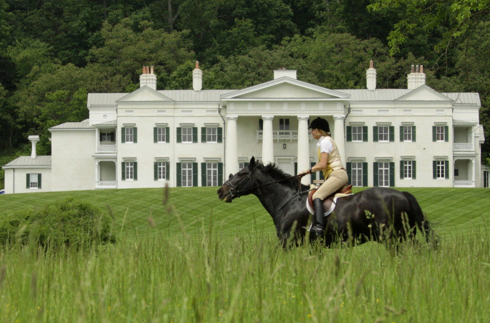 horse and mansion