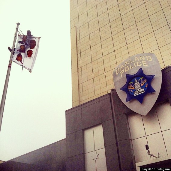 oakland police flag