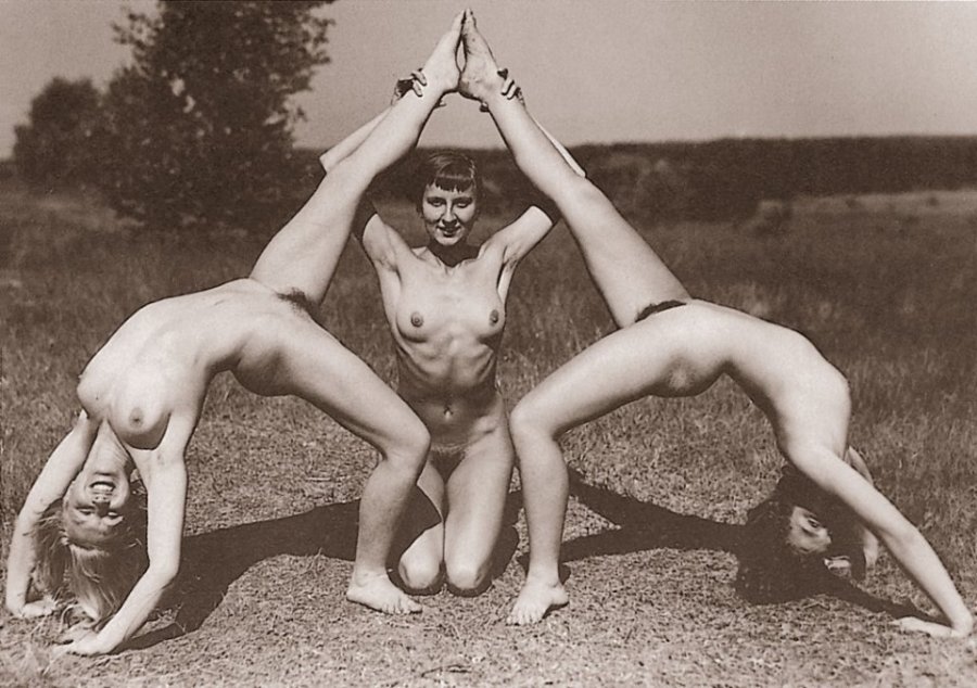 A Brief And Booty Filled Guide To The History Of Erotic Photography Nsfw Huffpost