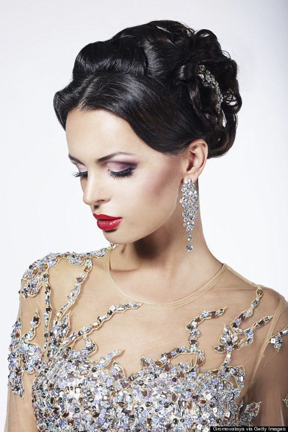pin up hairstyle for an elegant party