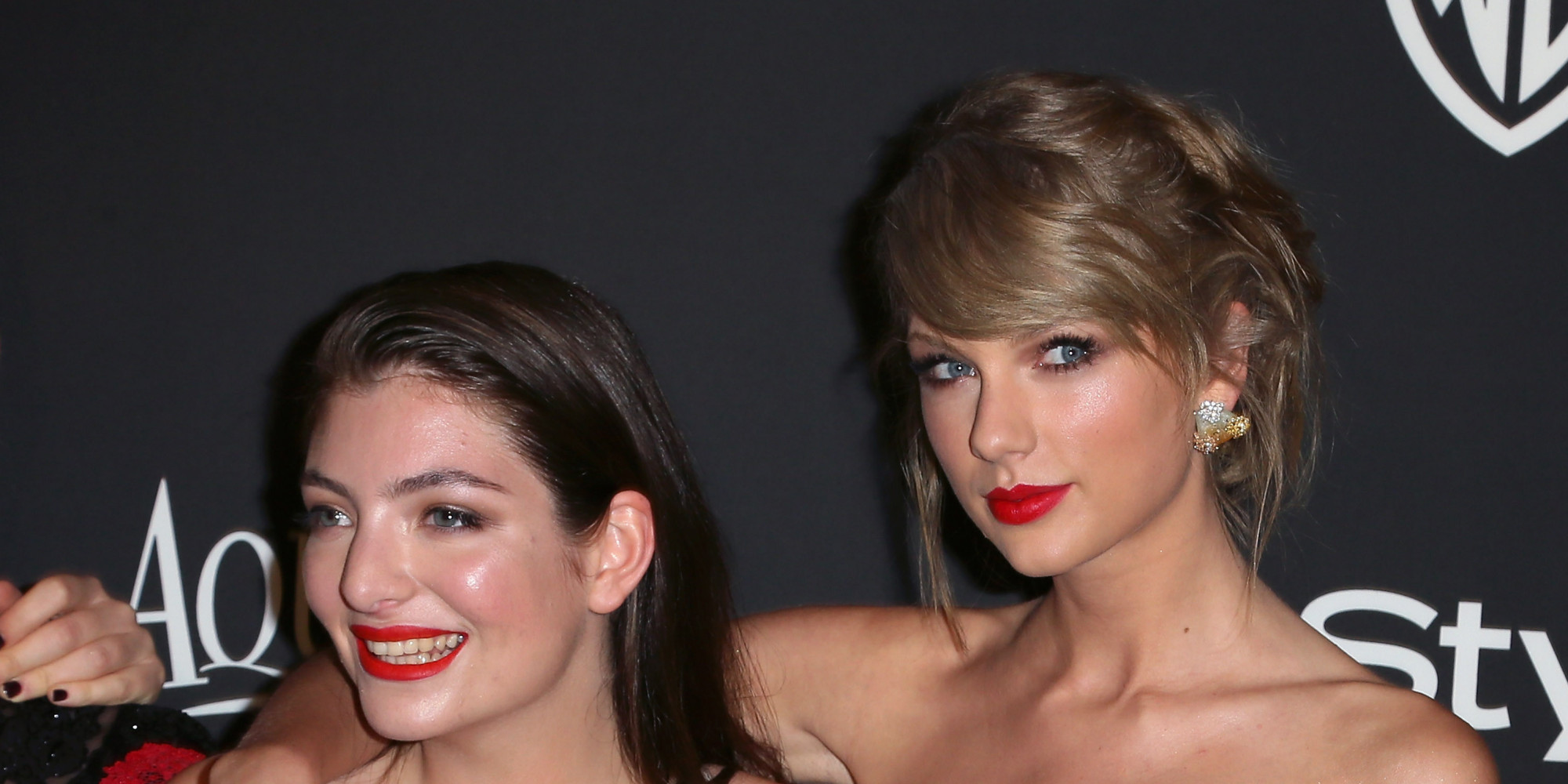 Taylor Swift Had A Blast With All Her Friends At The Golden Globes ...