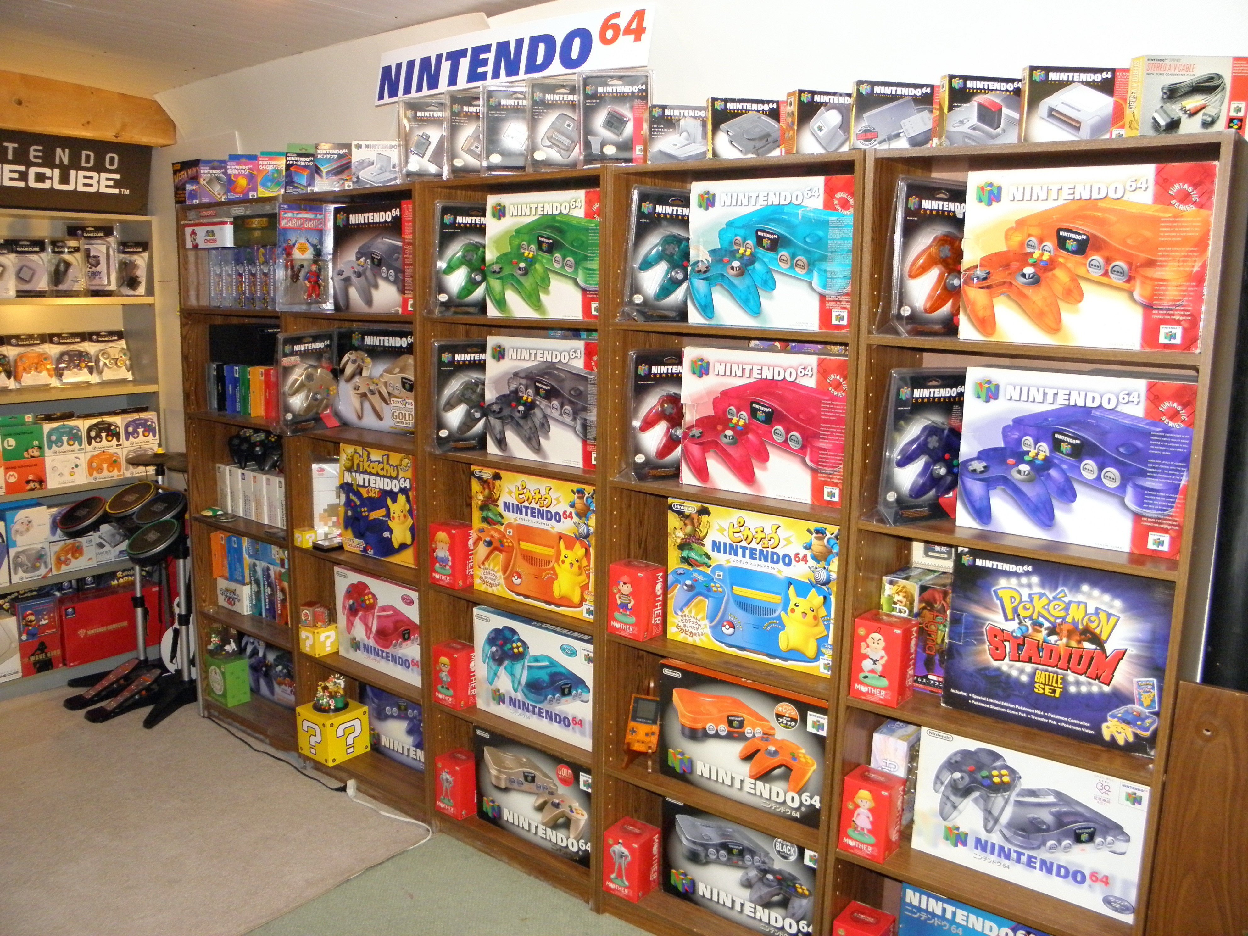 Nintendo где купить. Nintendo 64 картриджи. Коллекция Нинтендо. Нинтендо магазин игр.