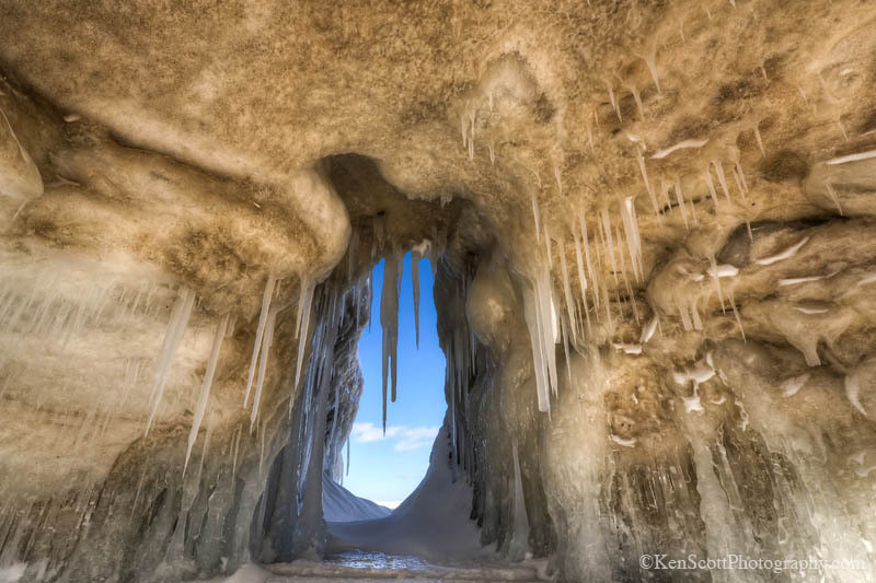 These Photos Capture The Little Known Beauty Of Lake Michigan In Winter