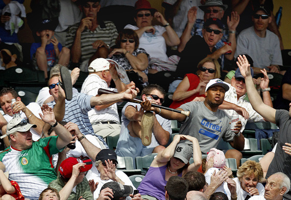 Mitch Davie Catches Bat With Beer-Free Hand (PHOTO) | HuffPost