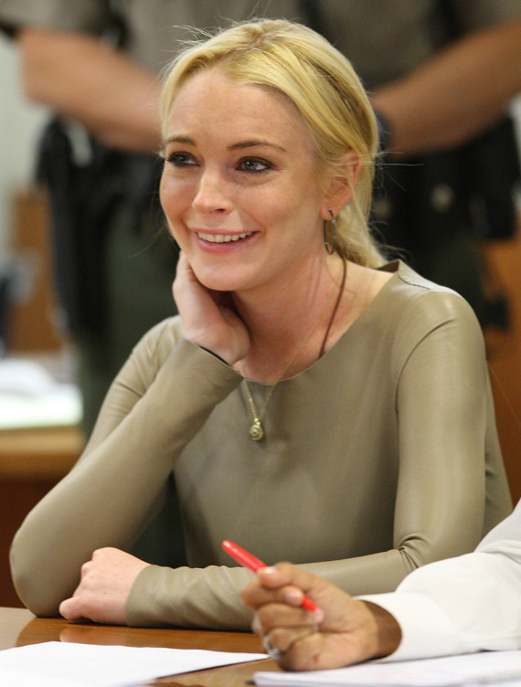 Lindsay Lohan Rejects Plea Deal Wears Mini Dress To Court Photos Huffpost Entertainment 3911