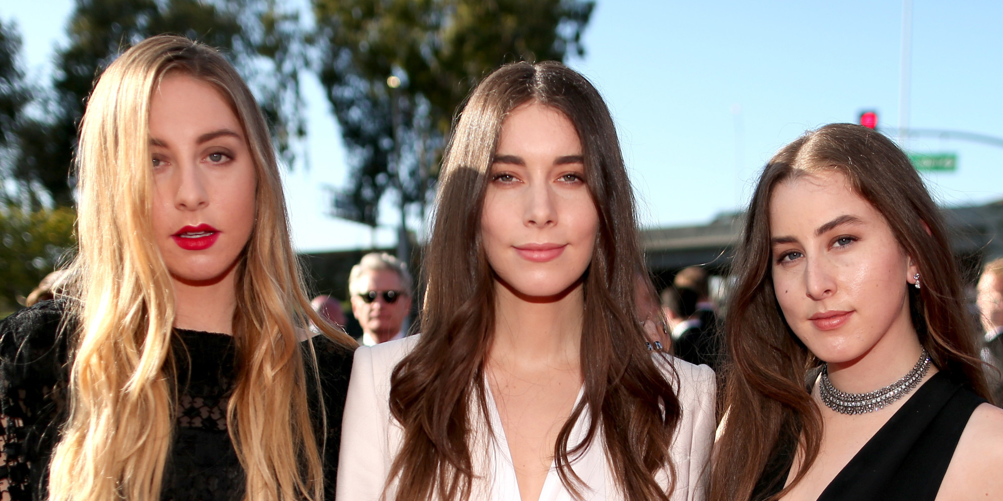 Haim Looked Classy In Chloé, Stella McCartney At The 2015 Grammys