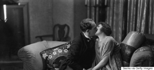 1920s kiss