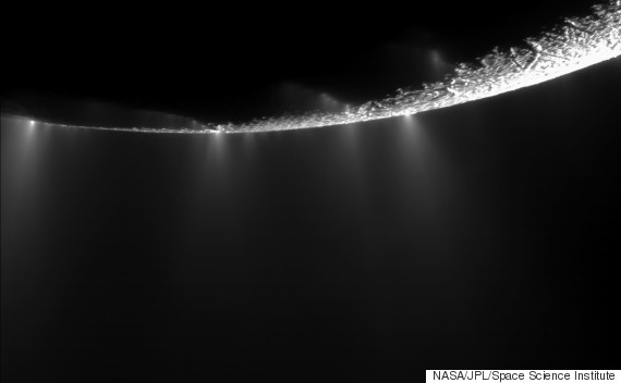 enceladus plumes