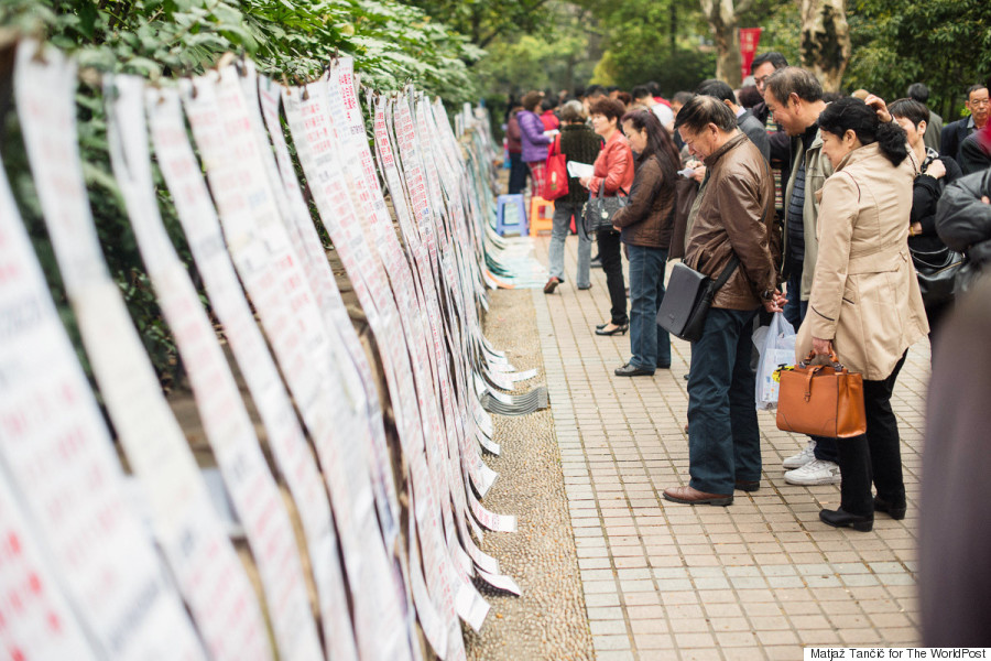 placards side view