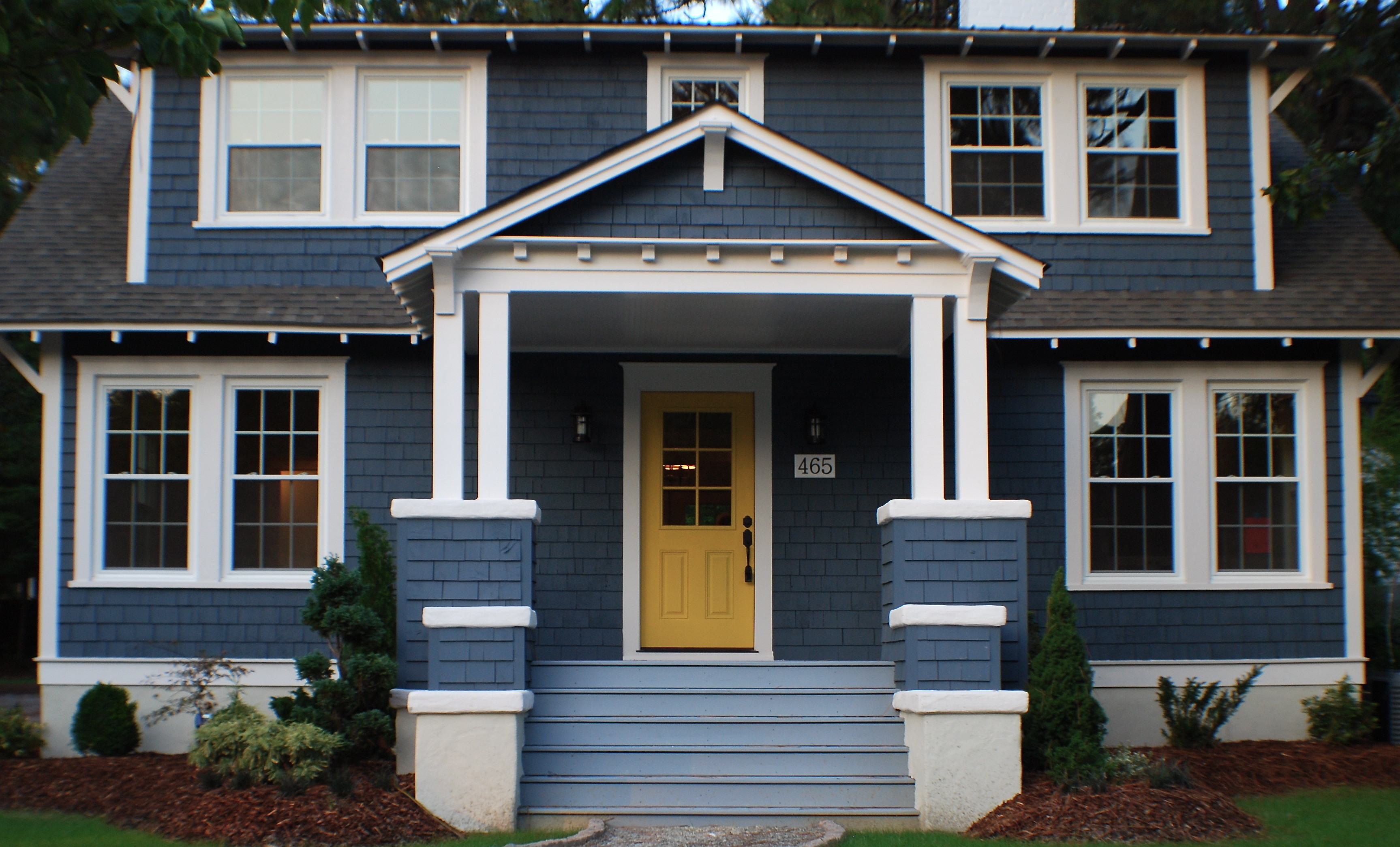This Sunny Yellow Entry Proves The Power Of Curb Appeal Huffpost Life
