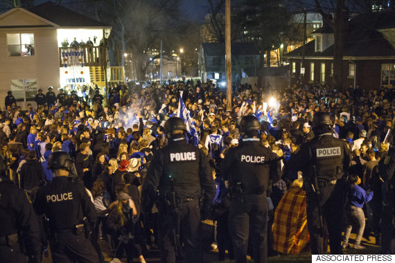 kentucky fans gathered lexington