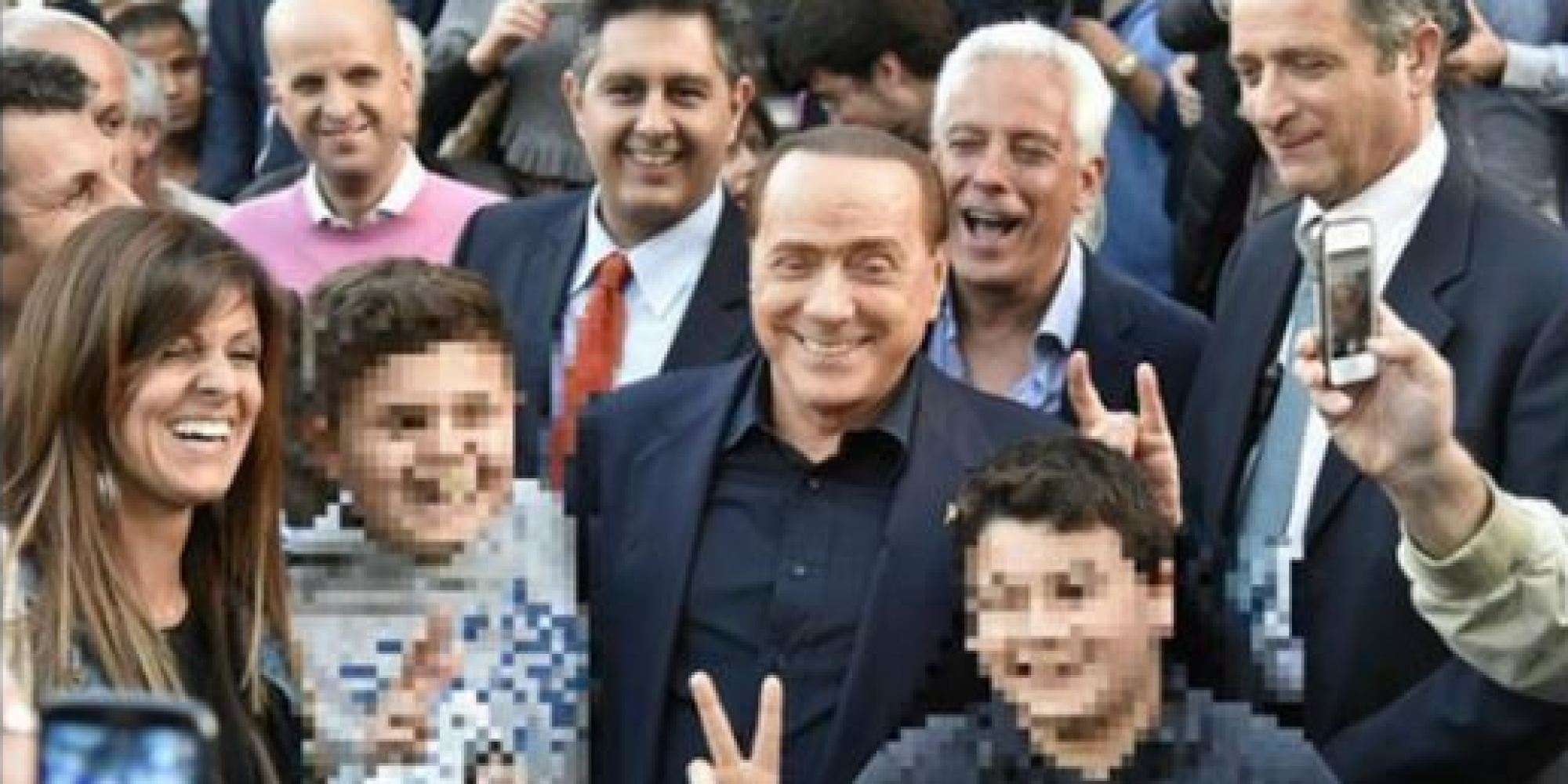 o-BERLUSCONI-facebook.jpg