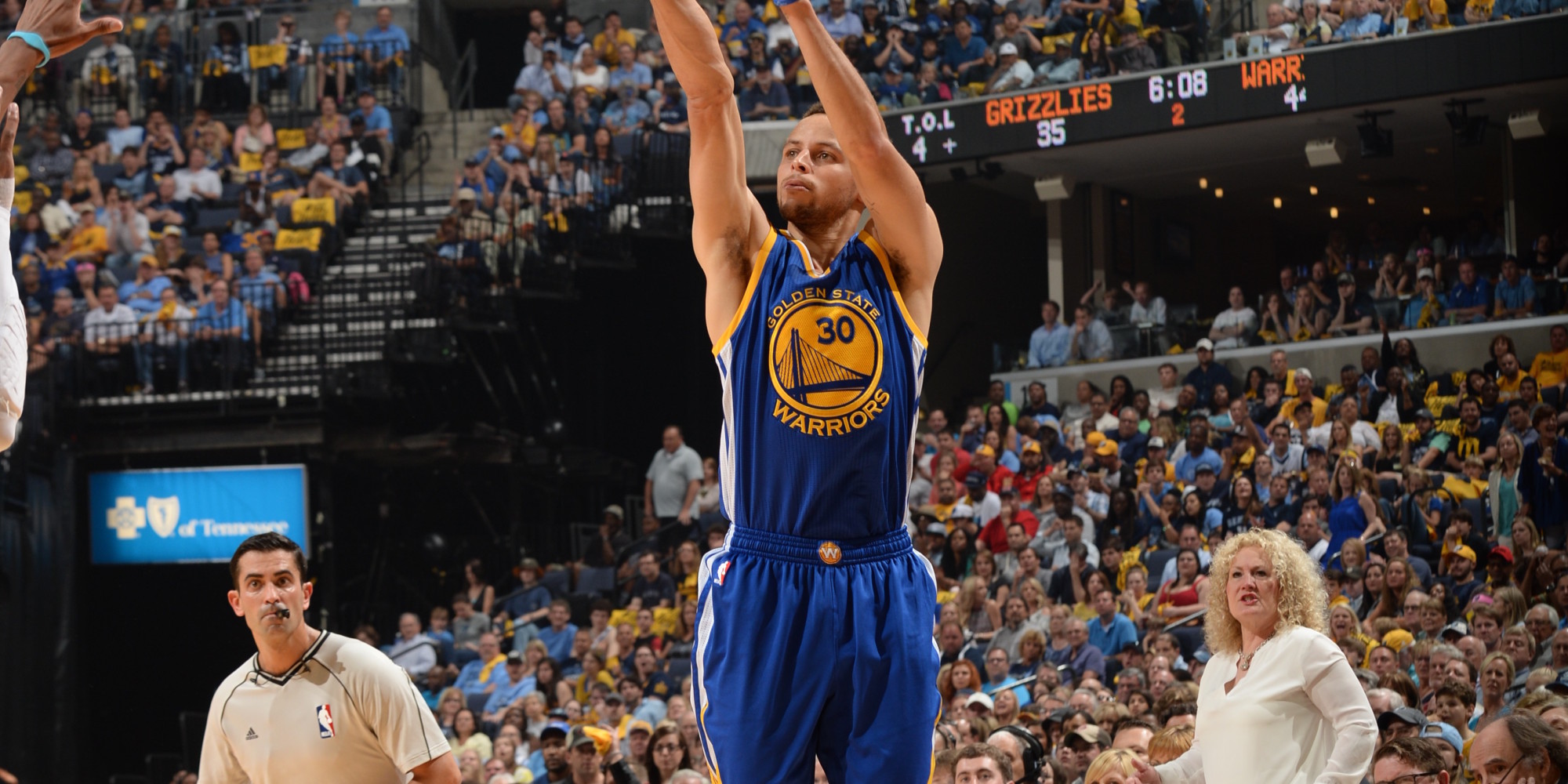 Stephen Curry Sinks 60-Foot Shot At The Buzzer