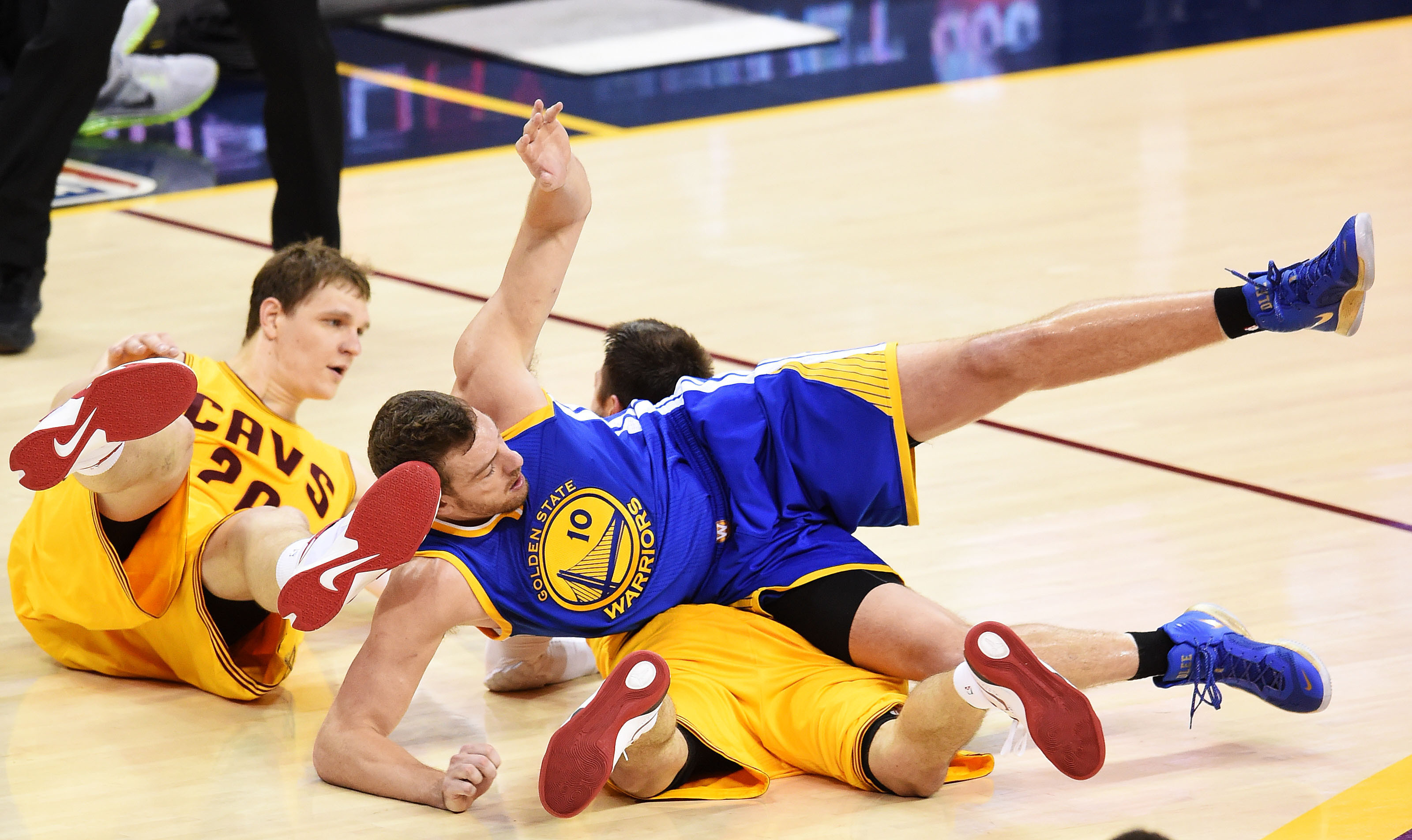 dellavedova lee over