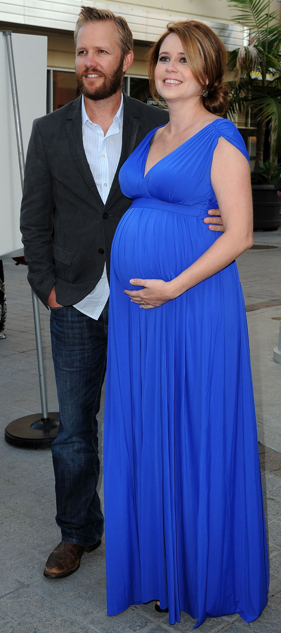 Pregnant Jenna Fischer At 'A Little Help' Premiere (PHOTOS) | HuffPost  Entertainment