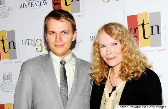 ronan farrow and mia