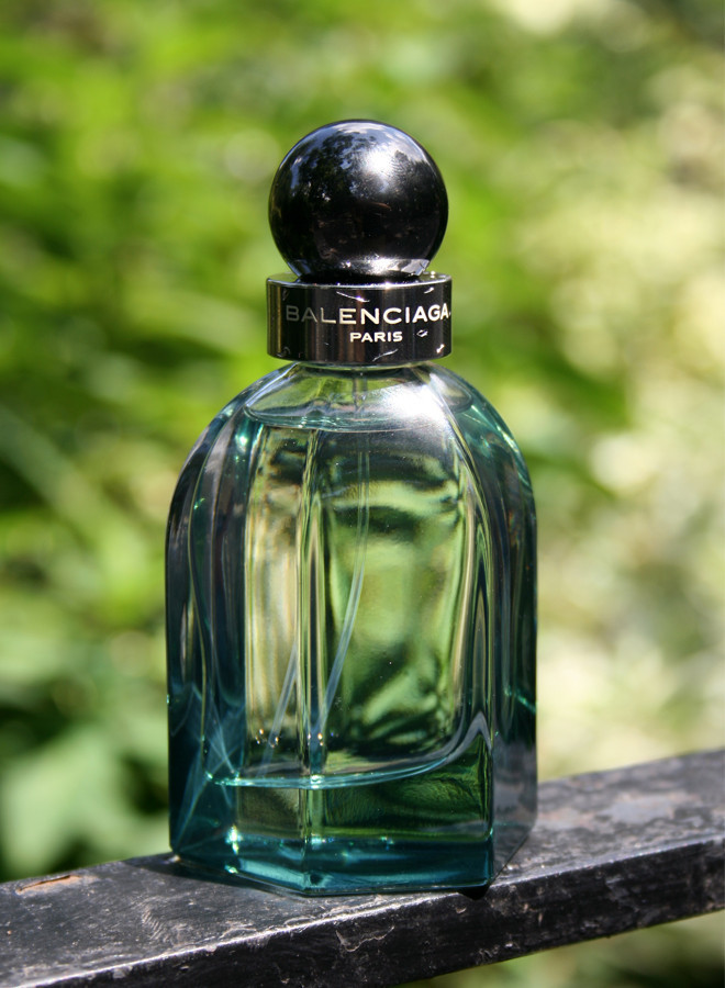 Top 67+ về balenciaga perfume review mới nhất - Du học Akina