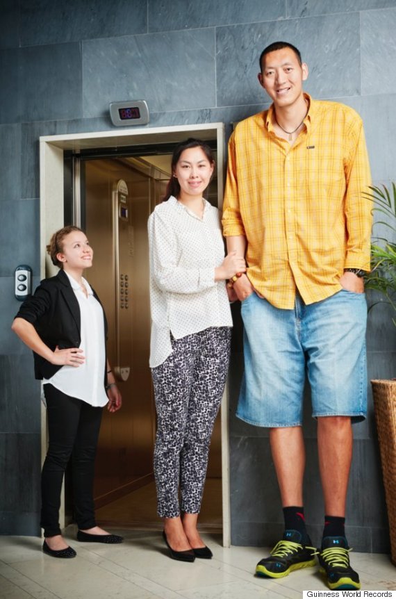 World's Tallest Couple, Sun Mingming and Xu Yan, Offer Advice For ...