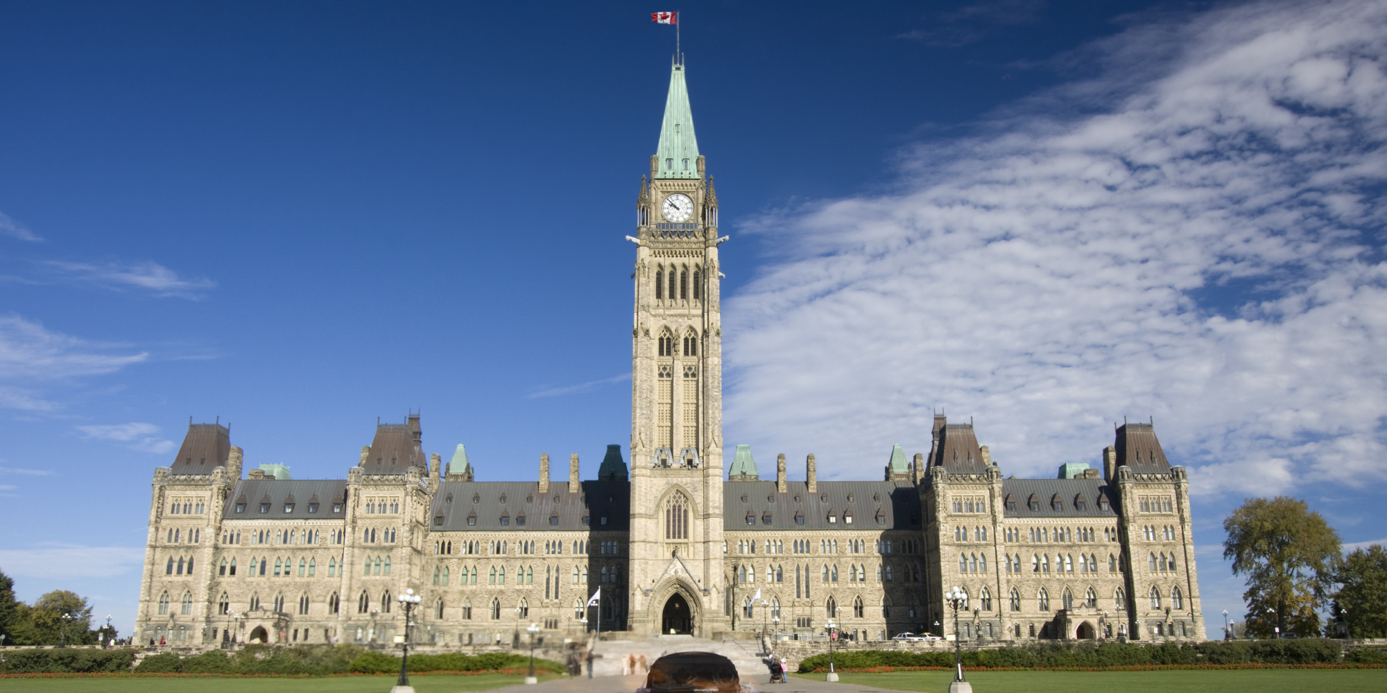 NHL Game On Parliament Hill? Ottawa's Mayor Certainly Hopes So