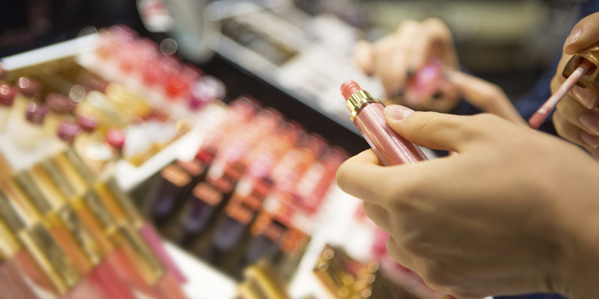 5 Ways Wearing Makeup Actually Makes You Feel LESS Beautiful | HuffPost