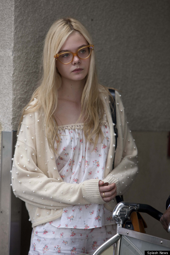 Elle Fanning Wears Grandma Glasses Photos Poll Huffpost Life 