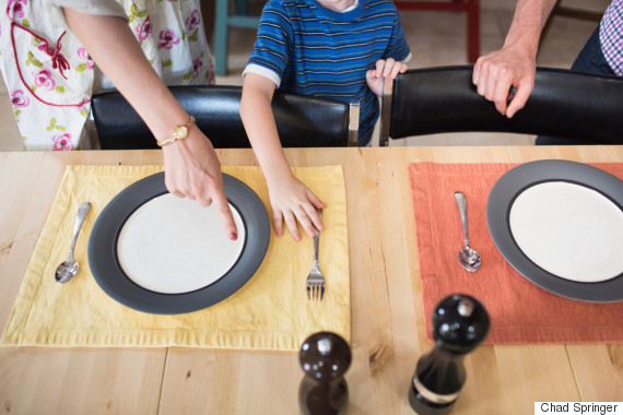 mother setting table