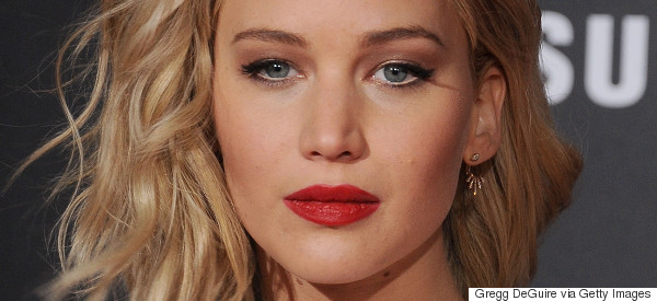 Jennifer Lawrence Stuns In White Dress At Los Angeles Hunger Games Premiere