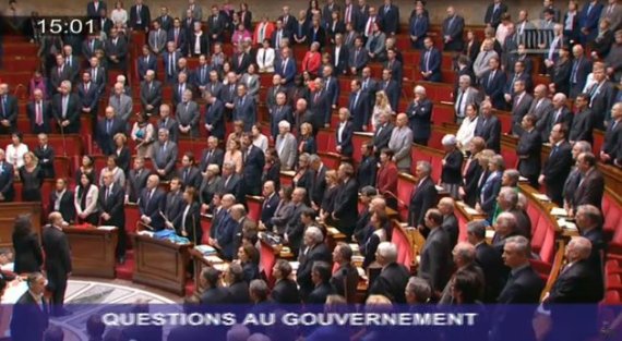 hommages policiers assemblee