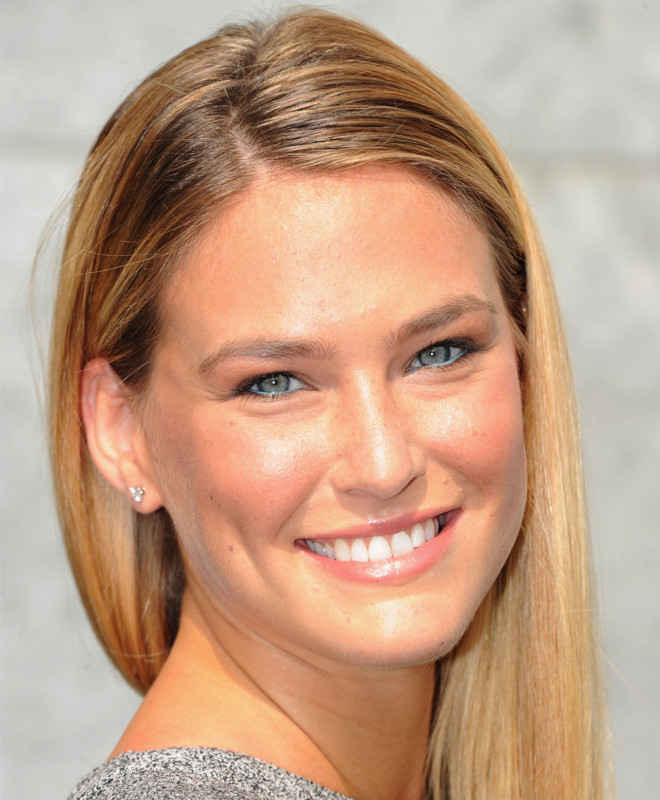 Bar Refaeli Talks Escada Fragrance, Affinity For Guys In Baggy Jeans |  HuffPost Life