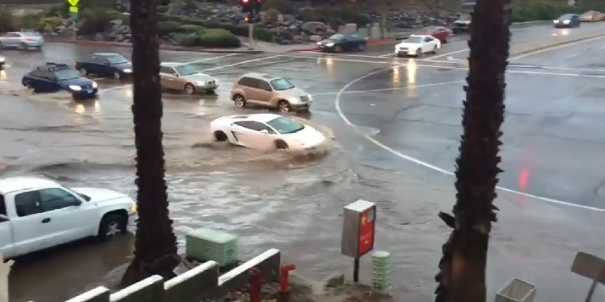 Lamborghini Gallardo Drives Through Flood On San Diego Road In Painful ...