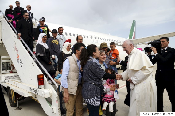 pope francis refugees